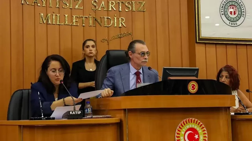 CHP’li Beşikçioğlu’ndan biri rol arkadaşına 5 skandal atama