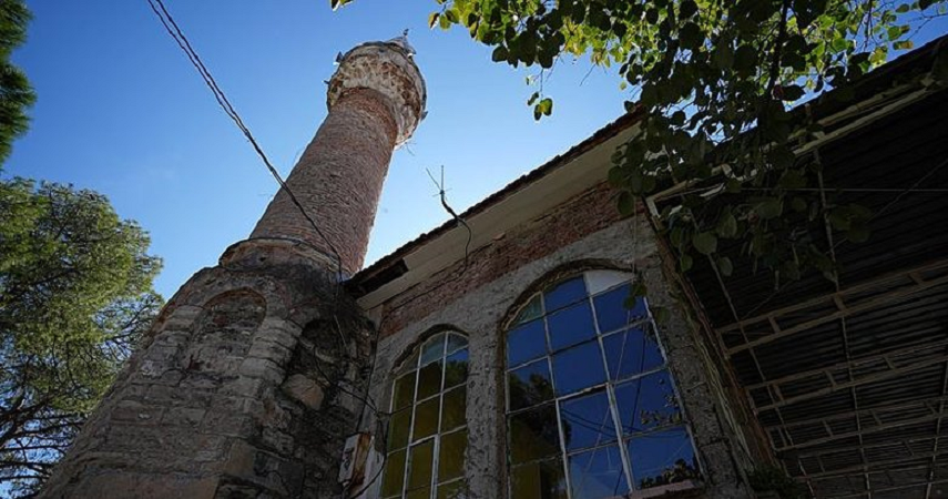 Camiyi verelim borcu silin! Seferihisar Belediyesi’nden tepki çeken öneri