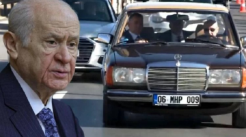 MHP Lideri Bahçeli, Atatürk’ün en sevdiği şarkı eşliğinde Ankara turu yaptı