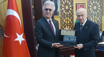 Tamer Karadağlı’dan MHP Lideri Bahçeli’ye anlamlı ziyaret